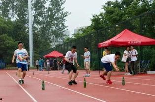 操场转场吃瓜,一场别开生面的校园盛宴