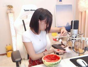 吃瓜团队唱歌直播,直播盛宴嗨翻全网